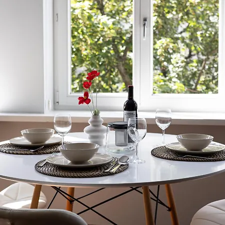 2homerent W Dzielnicy Muzycznej Apartment *