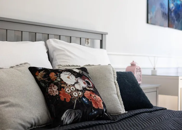 2homerent W Dzielnicy Muzycznej Apartment